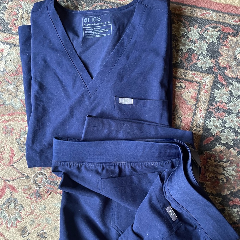 Figs Scrub Set